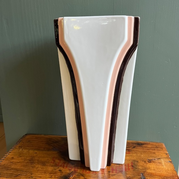Vintage 80s Deco Oversized Neapolitan Vase - Picture 5 of 9